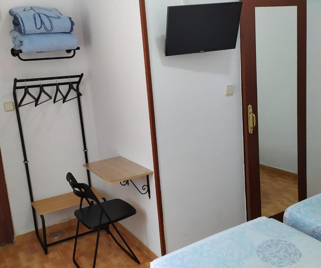 Hostal Miami Madrid Exterior photo